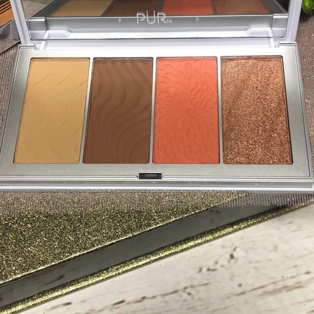 🌿 PUR 4-in-1 Skin Perfecting Powders Face Palette